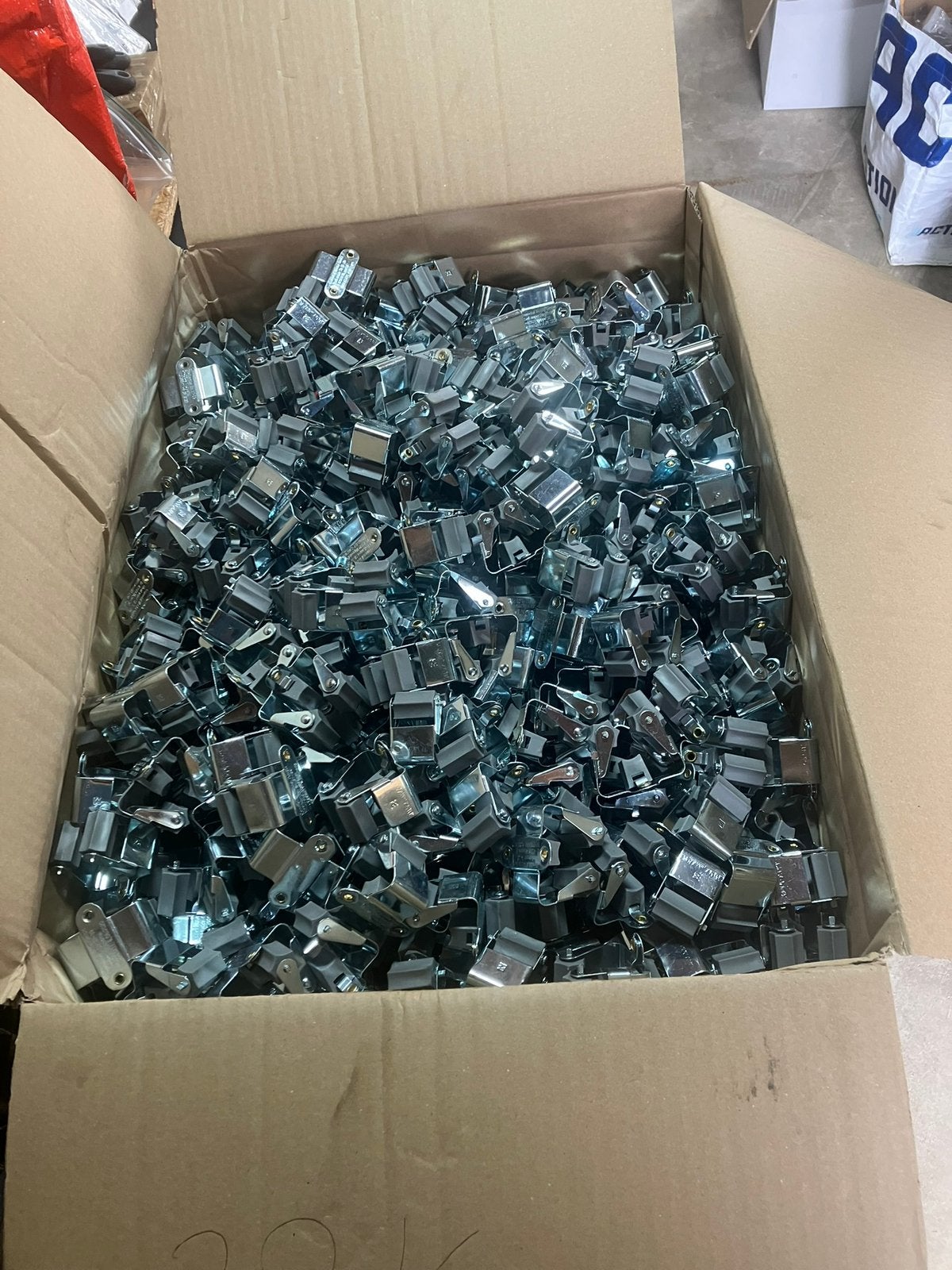 Partij gereedschap klemmen 100 stuks, Ophalen of Verzenden, Nieuw