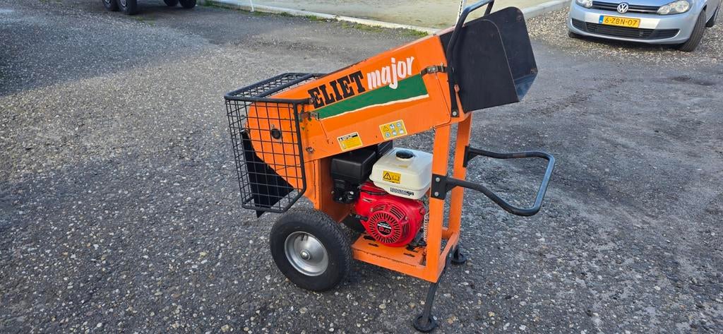 TE HUUR takken versniperaar tot 6 cm VERHUUR, Ophalen of Verzenden