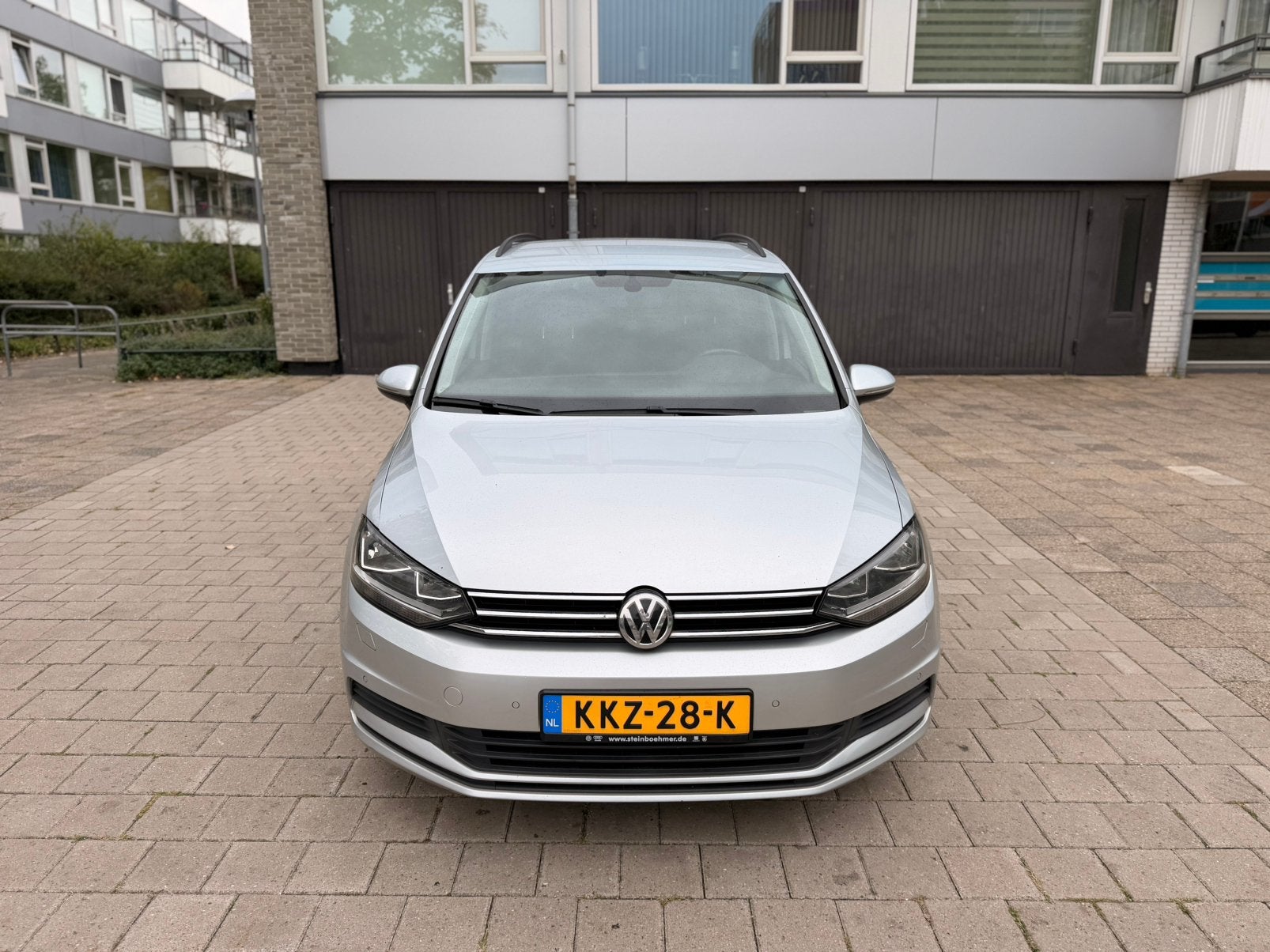 Volkswagen Touran 1.6 diesel Automaat, Dealer onderhouden, 4 cilinders, 1600 cc, Diesel