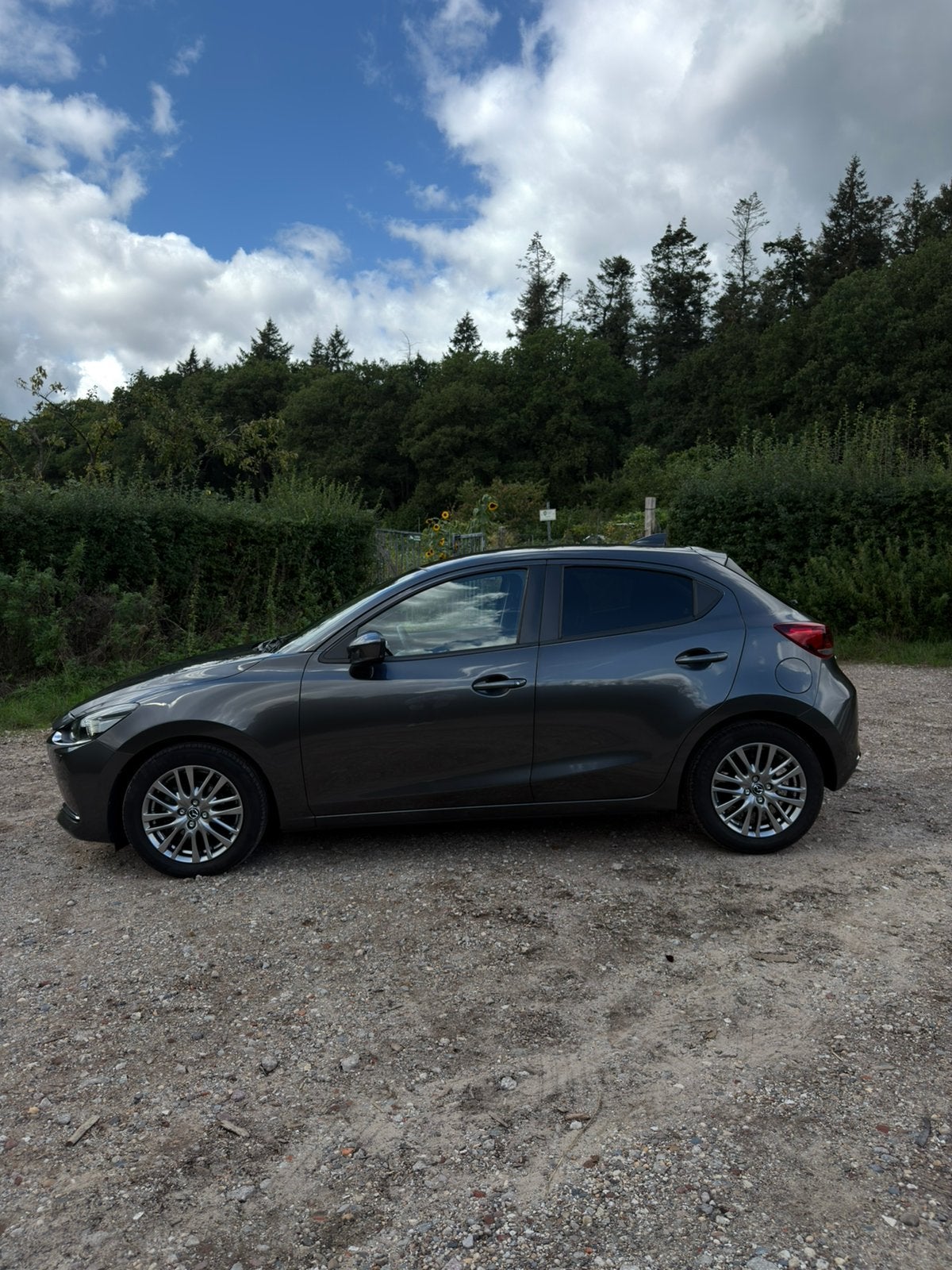 Foto 4 van Mazda 2 1.5 Skyactiv-G Luxury (Modeljaar 2022) – Topstaat