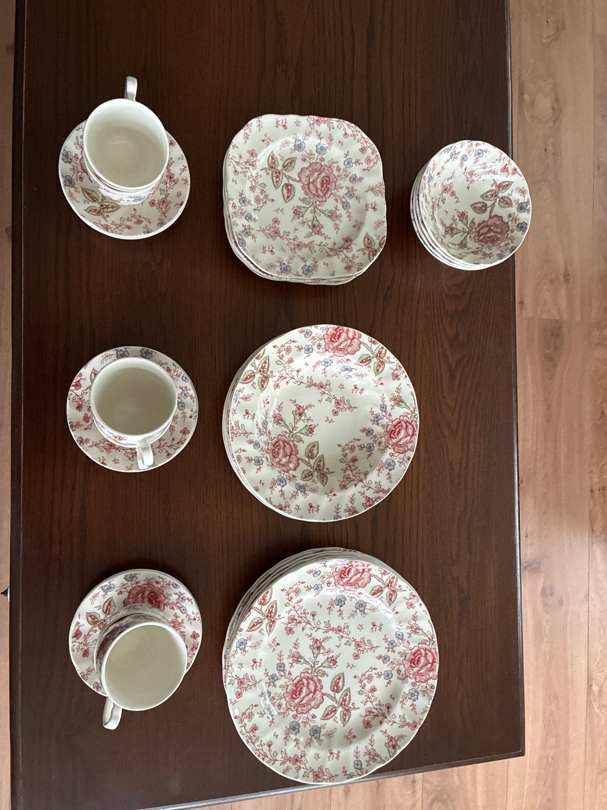 Johnson Bros Rose Chintz servies - 6 persoons, Ophalen of Verzenden