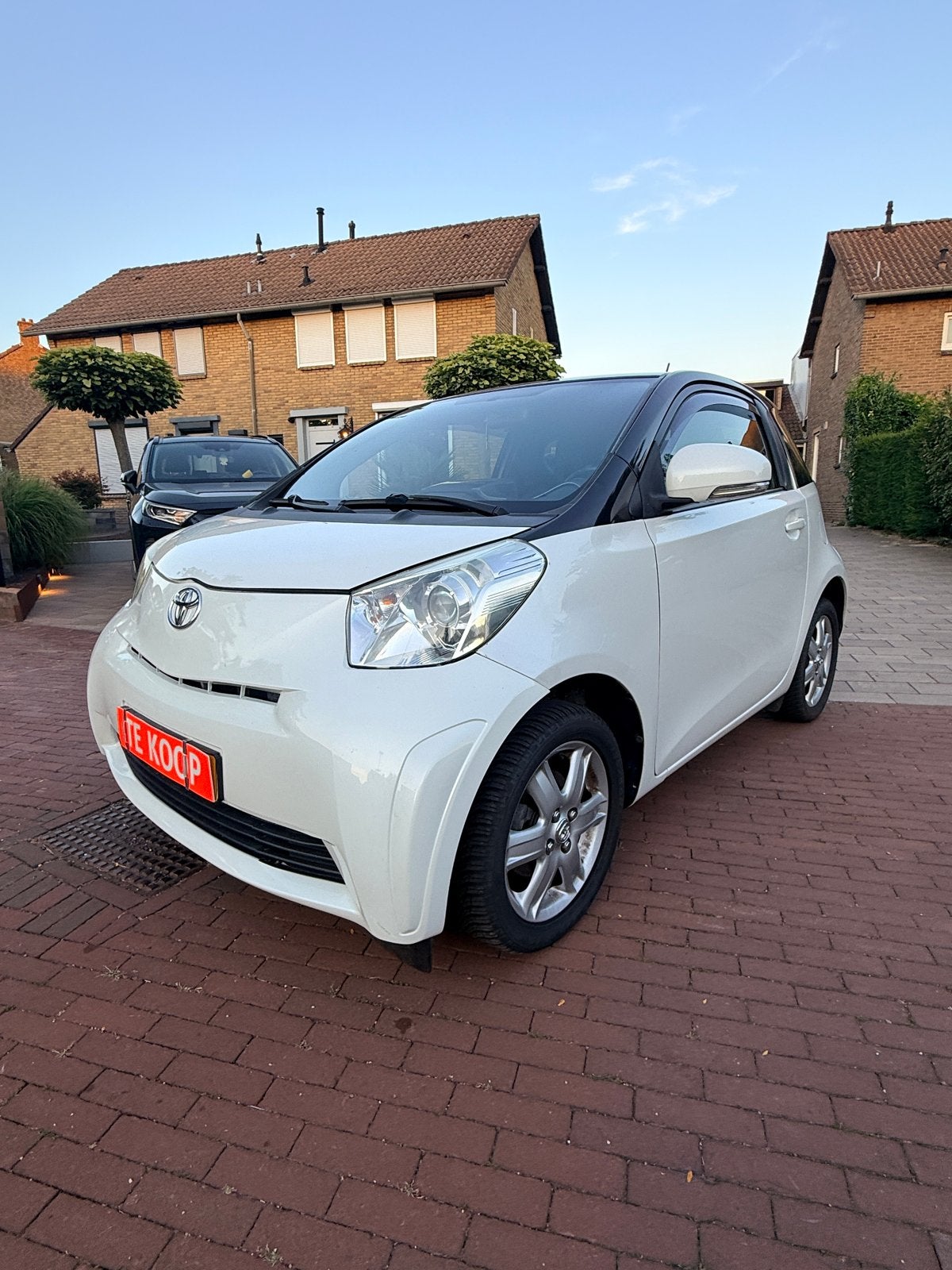 Toyota IQ 1.0 2009 Wit, Stoelverwarming, 4 stoelen, Leder en Stof, Origineel Nederlands