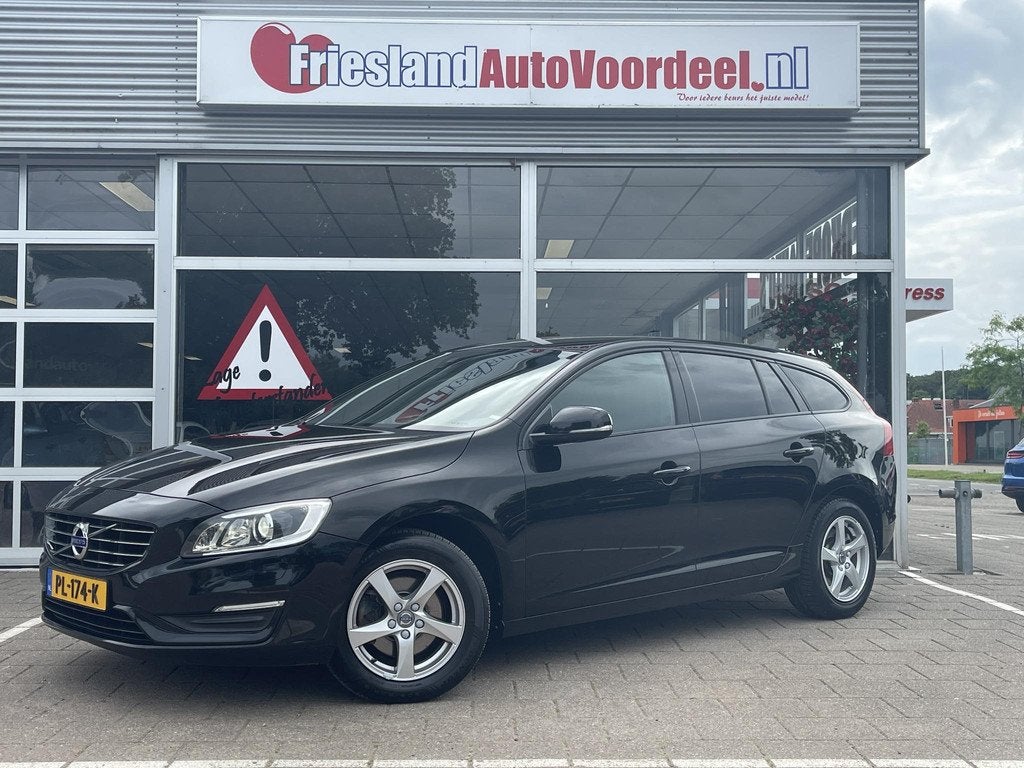Volvo V60 2.0 D2 Polar+ Dynamic /Automaat/Cruise/Clima/Leder, Auto's, Volvo, Gebruikt, 4 cilinders, Zwart, Autotrust