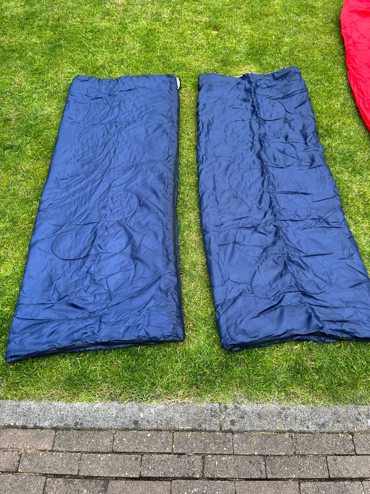 2x Dutch Mountains Slaapzakken - Ideaal voor Kamperen, Ophalen of Verzenden, Gebruikt