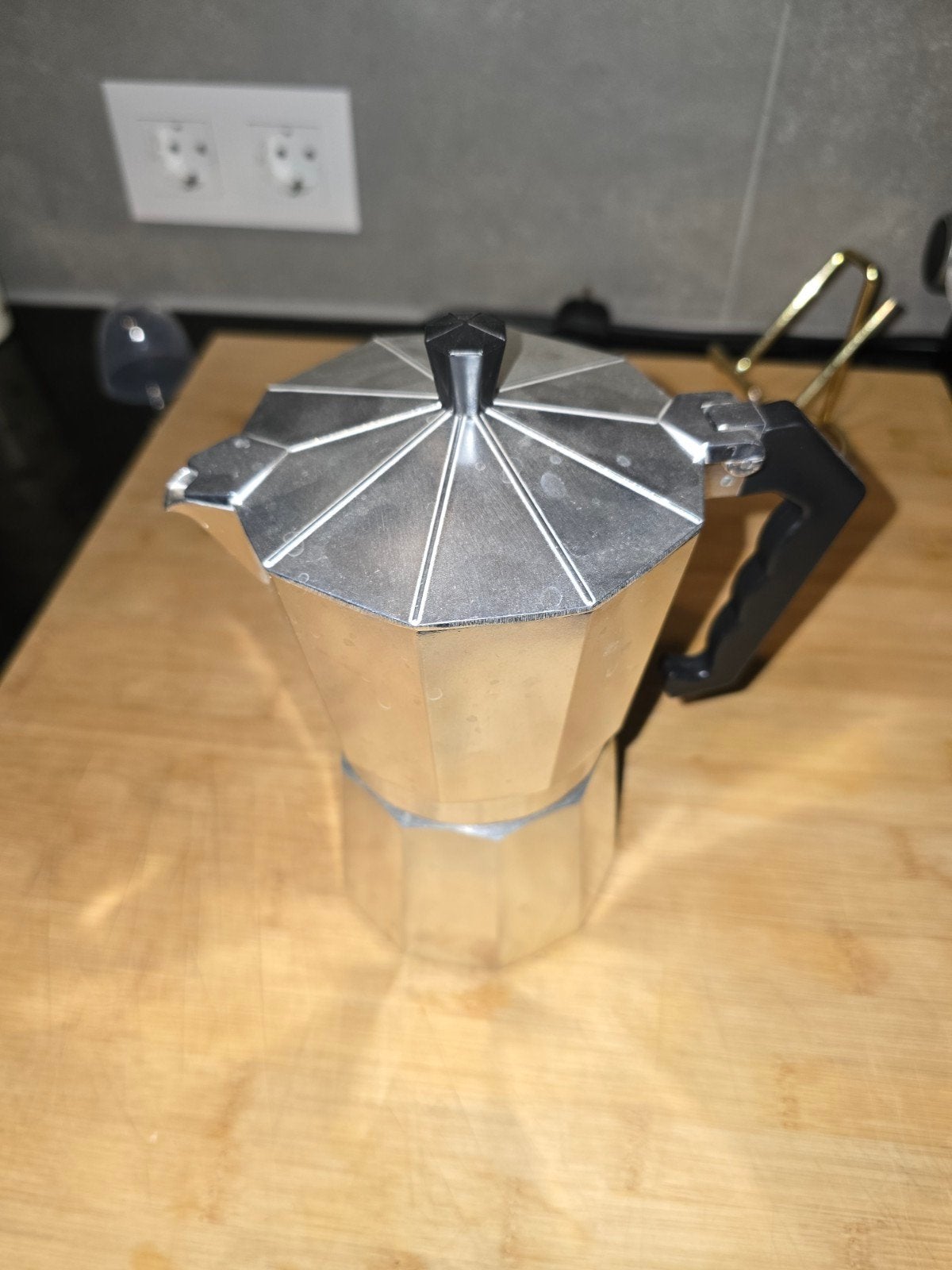 Moka Express - Aluminium Percolator voor heerlijke koffie, Gebruikt, Espresso apparaat, Gemalen koffie, Ophalen of Verzenden