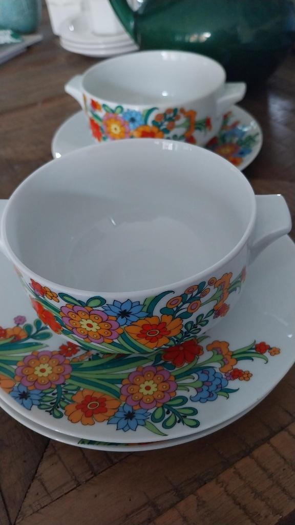 Soepkommen met schotel Bavaria Mitterteich bloemen, Antiek en Kunst, Ophalen