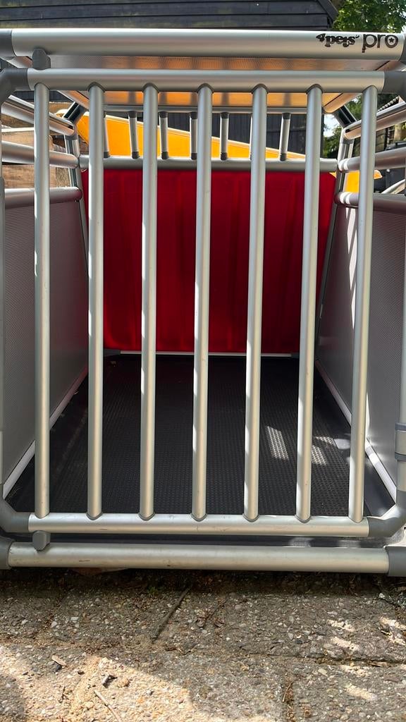 Auto bench dogpro 3 l, Ophalen, Zo goed als nieuw
