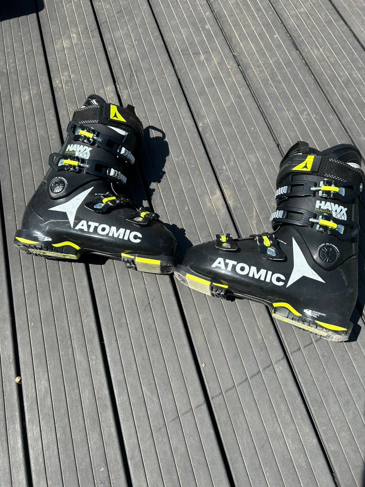 skischoenen ATOMIC Hawx Magna 100 maat 26 / 26,5, Ophalen, Zo goed als nieuw