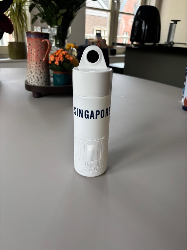 Nieuwe witte waterfles Singapore Airlines, Ophalen of Verzenden, Nieuw