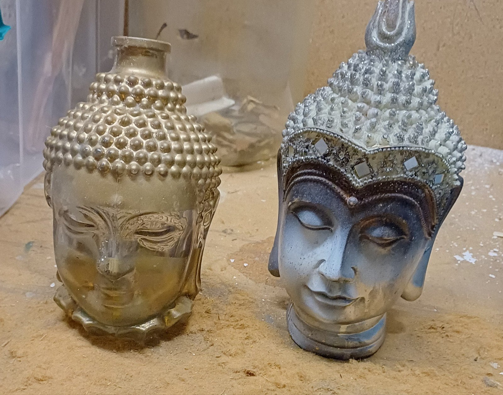 Set van 2 Boeddha hoofden - Decoratieve beelden. goed staat, Set, Gebruikt, Ophalen of Verzenden, Goud