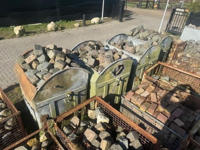 Grote Partij Kinderkoppen Boerenkasseien, Tuin en Terras, Grind, Keien en Split, Gebruikt, Kei, Graniet, Ophalen
