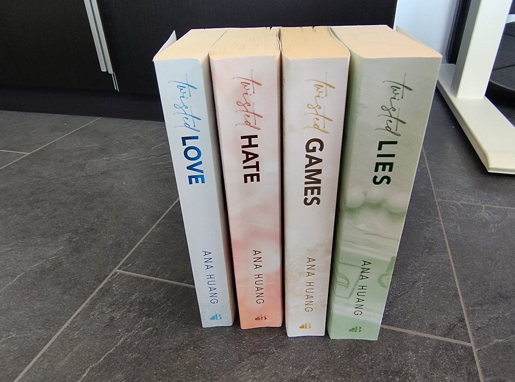 Twisted Love serie Special Edition, Engels, Boeken, Ophalen of Verzenden, Zo goed als nieuw, Ana Huang, Nederland