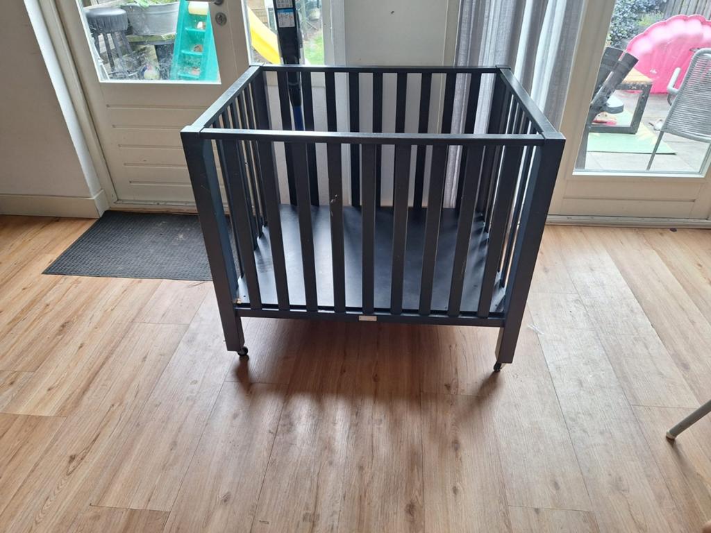 Mooie box, antraciet kleur, Kinderen en Baby's, Boxen, Ophalen, Zo goed als nieuw