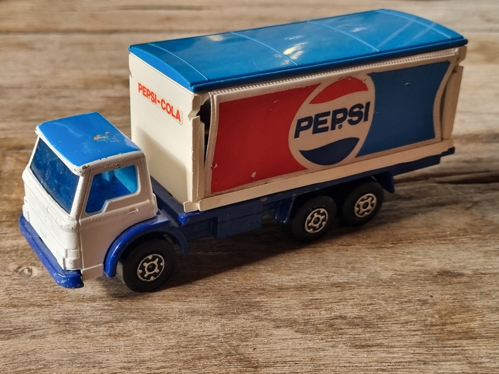 Matchbox Super Kings K-40 Ford D Series Pepsi Truck 1979, Ophalen of Verzenden, Gebruikt