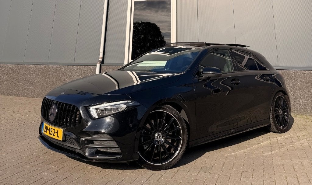 Mercedes A220 AMG Night | Burmester | Pano | Memory | Sfeer, Auto's, Dealer onderhouden, Parkeerassistent, Zwart, Grijs