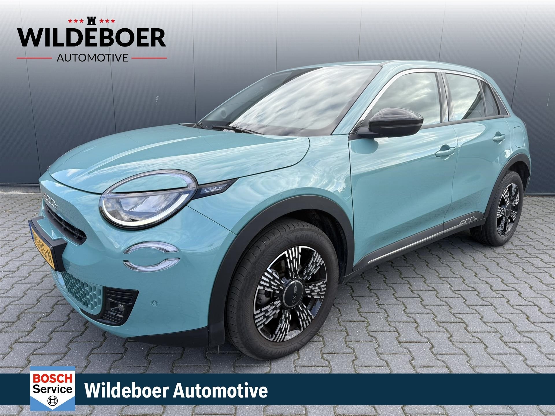 Fiat 600 1.2 Hybrid Urban Automaat + Navigatie + Stoelverwar, Auto's, Gebruikt, 1199 cc, Blauw, 620 kg