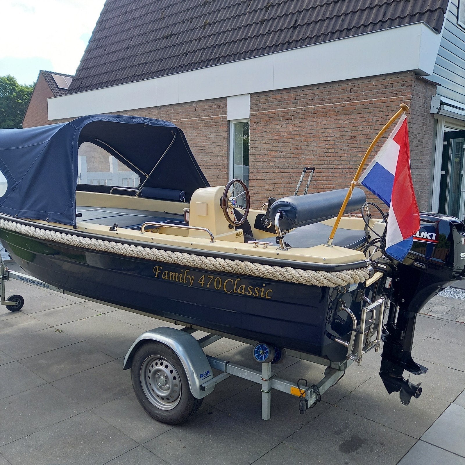 Sloep 470 met suzuki 15 pk, Watersport en Boten, Sloepen, Ophalen of Verzenden, Biminitop
