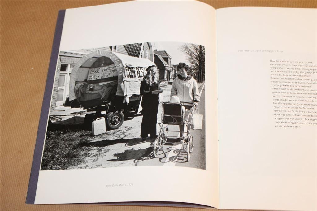 Eva Besnyö — Piet Zwartprijs 1994, Fotoboek, Boeken, Ophalen of Verzenden, Gelezen, Fotografen