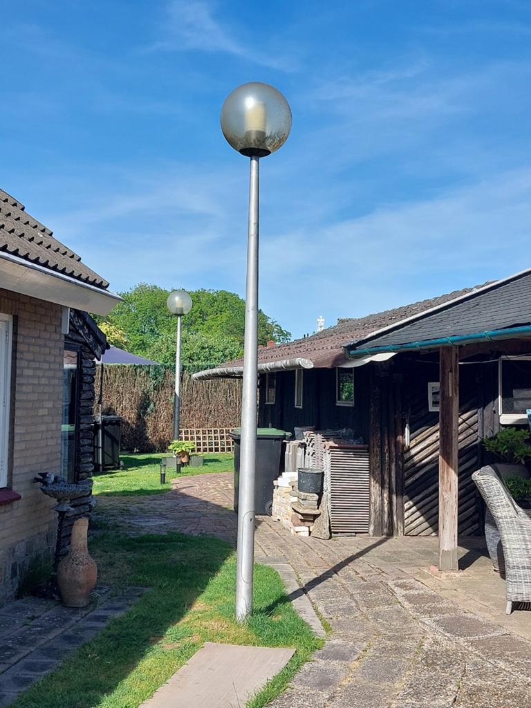 Gratis op te halen 2 lantaarnpalen, Tuin en Terras, Buitenverlichting, Ophalen, Gebruikt, Netvoeding
