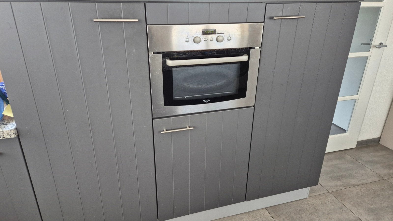 Keukenkast met Whirlpool apparatuur, Witgoed en Apparatuur, Ovens, Gebruikt, Inbouw, Combi-oven, Whirlpool, 45 tot 50 cm, 45 tot 60 cm