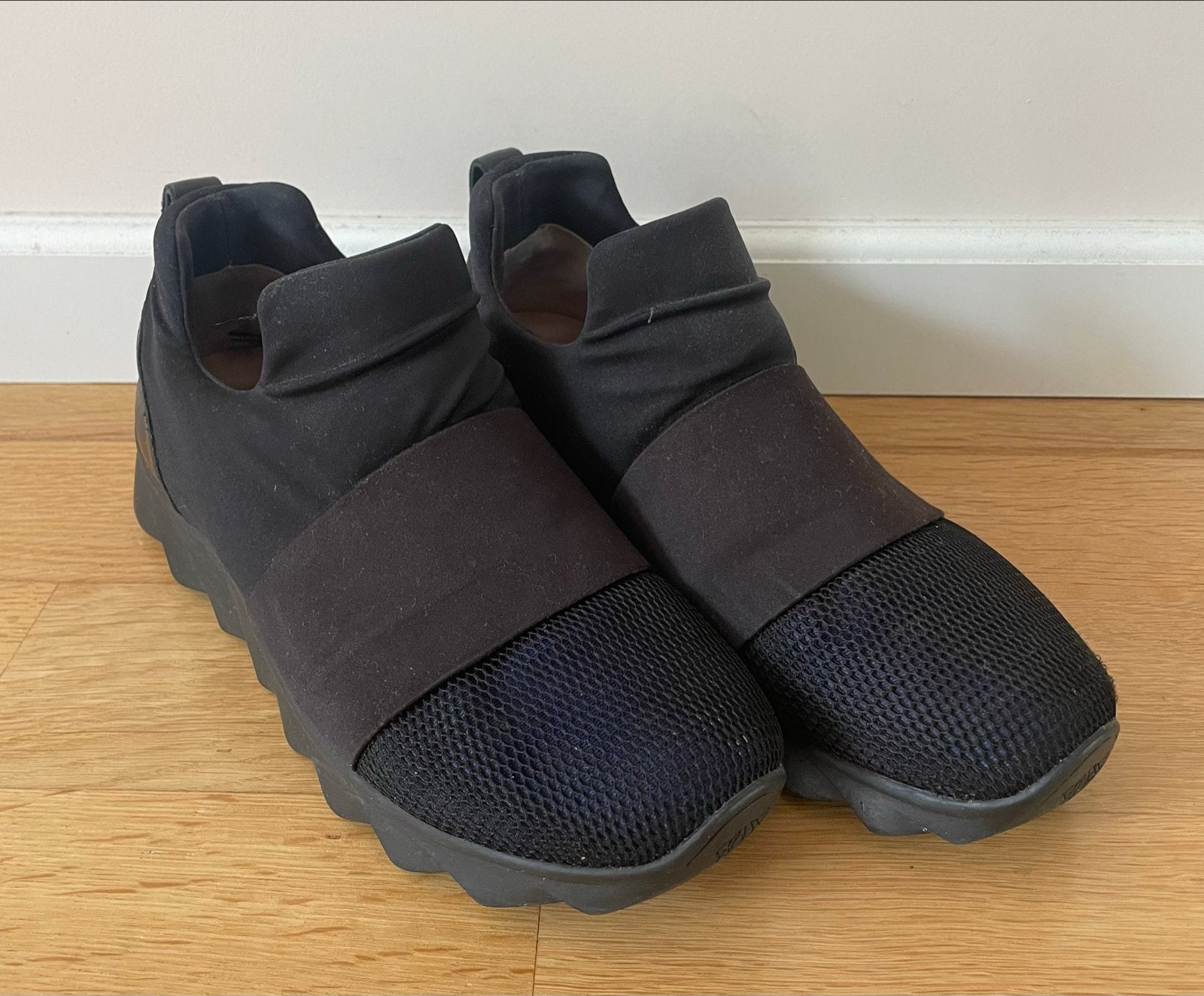 Zwarte Marccain sneakers - Maat 38, Kleding | Dames, Ophalen, Zo goed als nieuw, Zwart, Sneakers of Gympen