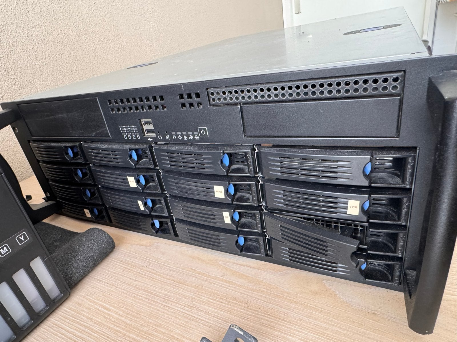 Chenbro Chassis 4U 16x LFF met 350W PSU met rails, Ophalen, Gebruikt, Minder dan 4 GB, Hot swappable onderdelen