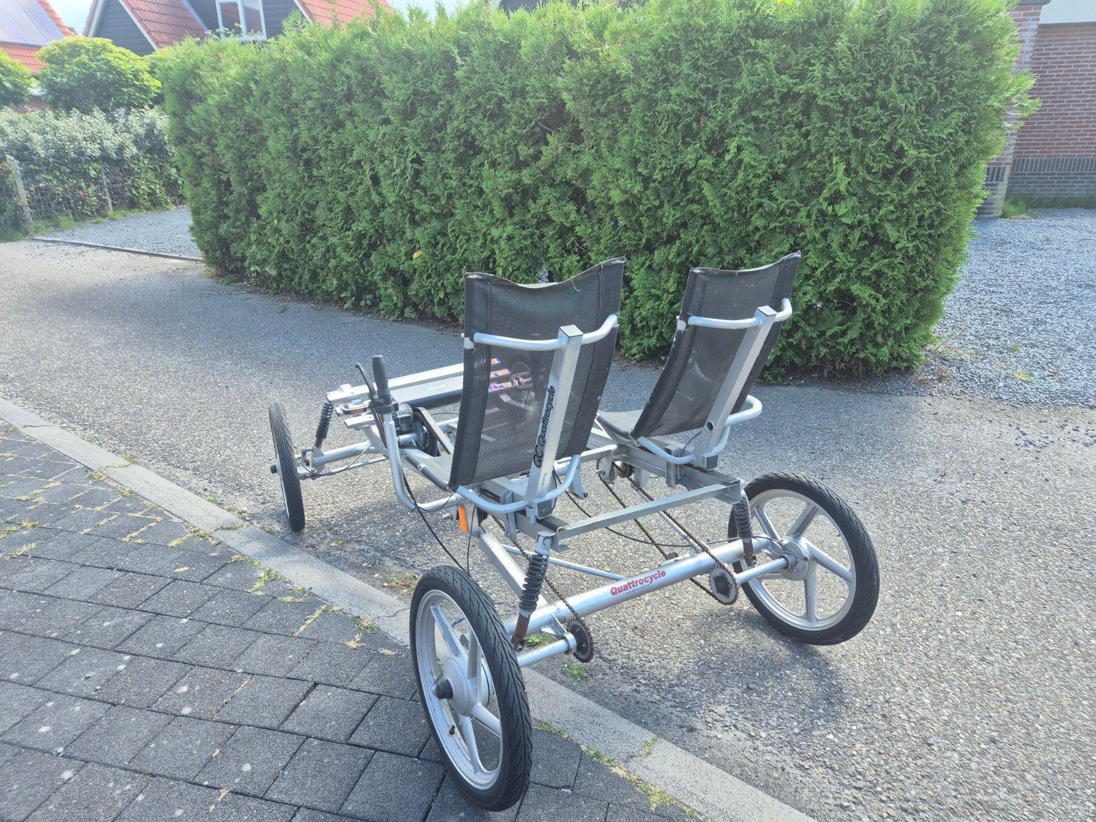 Quattrocycle 2-persoons fiets met elektrische ondersteuning, Fietsen en Brommers, Ophalen, Gebruikt, Schijfrem, Quattrocycle