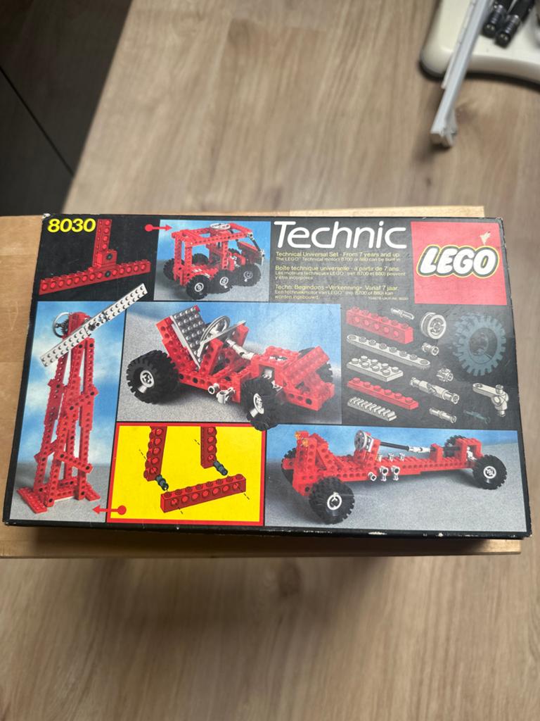 Lego Technic 8030 (Vintage) inclusief boekje, Hobby en Vrije tijd, Modelbouw | Radiografisch | Auto's, Ophalen of Verzenden, Zo goed als nieuw