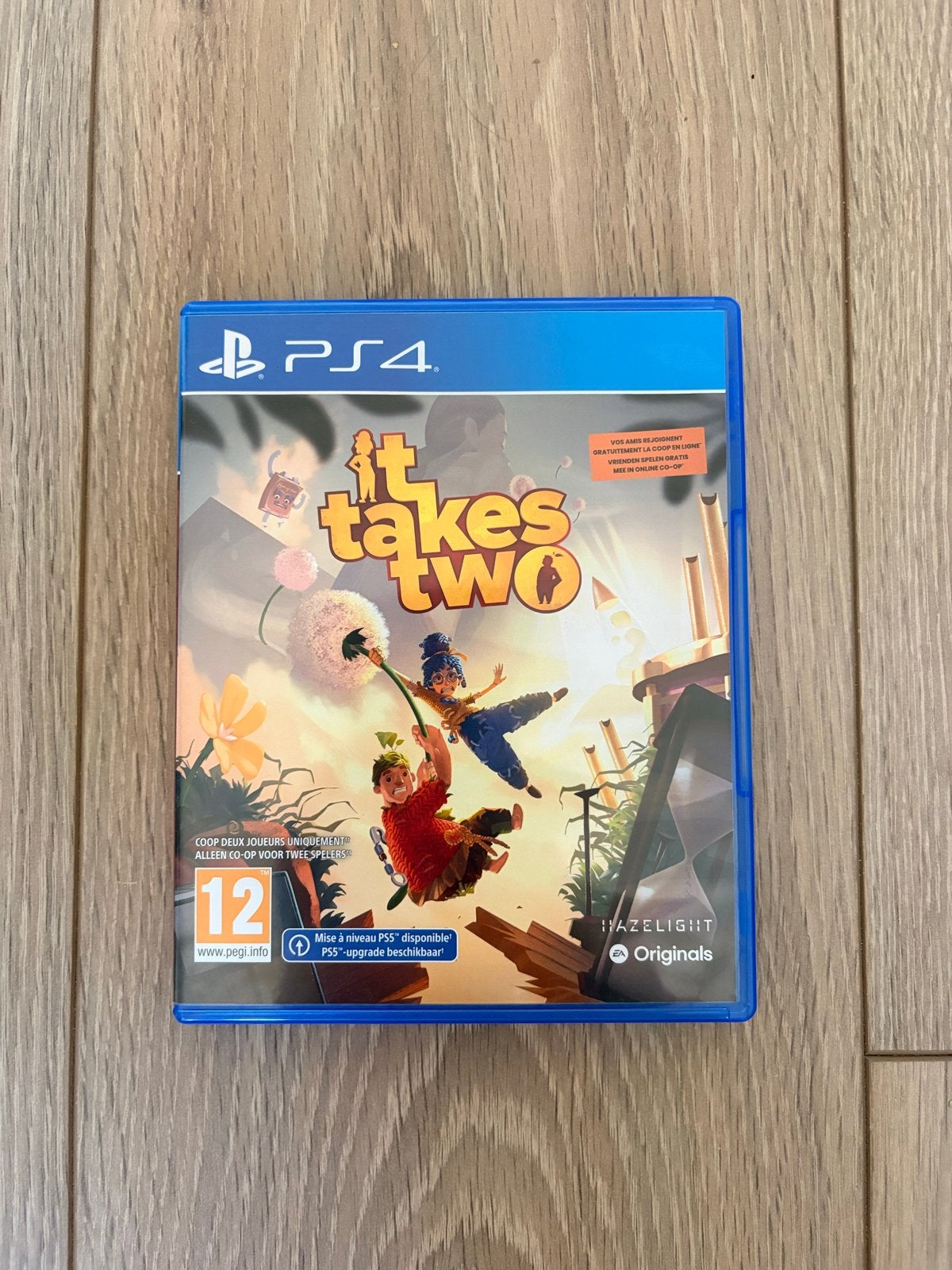 It Takes Two PS4, Spelcomputers en Games, Spelcomputers | Sony PlayStation Vita, Ophalen of Verzenden, Zo goed als nieuw, Blauw