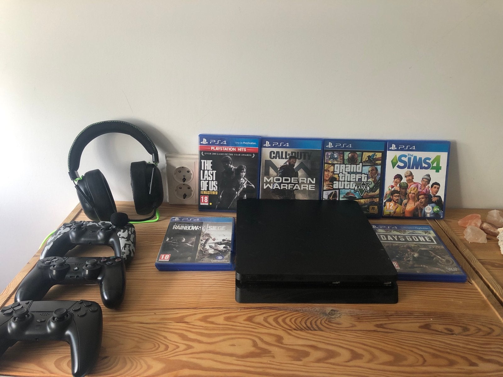 PlayStation 4 compleet met 6 spellen, 3 controllers, headset, 3 spelers of meer, Ophalen, Gebruikt, Eén computer