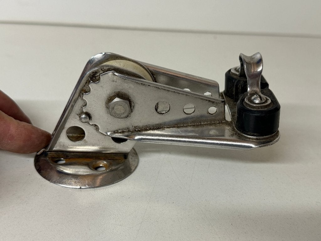1 schijfs blok 39 mm tot 11 mm met klem draaibaar, Ophalen of Verzenden, Gebruikt, Lijn of Blok