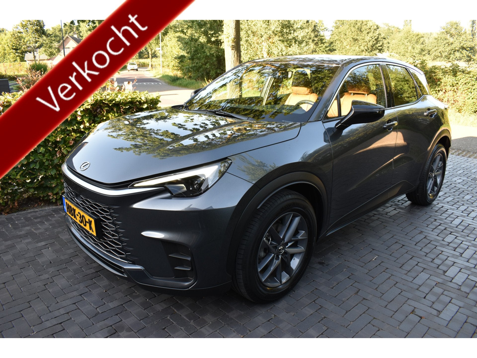 Lexus LBX 1.5 Cool 2WD AUT. LEER, ACC 16DKM NIEUWSTAAT!, Auto's, Gebruikt, 650 kg, Hybride Elektrisch/Benzine, SUV of Terreinwagen