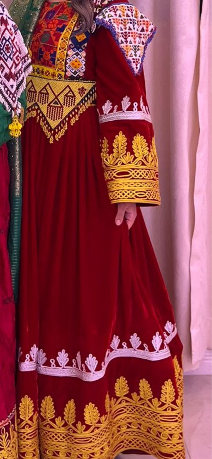 Prachtige Afghaanse jurk - Handgemaakt en uniek, Kleding | Dames, Zo goed als nieuw, Ophalen, Maat 38/40 (M), Rood