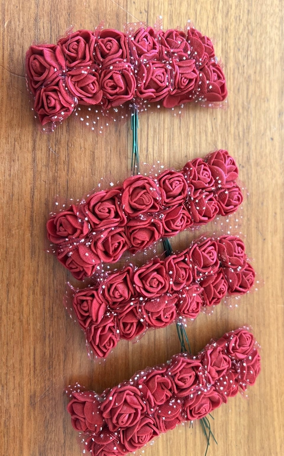 48 Rode Roosjes Schuim met Steker Mini 2cm - Diverse Kleuren, Ophalen of Verzenden, Nieuw