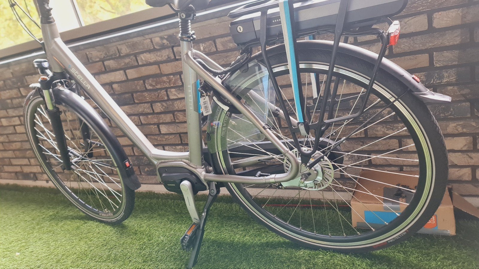 Stella Vienna elektrische fiets - Shimano Steps middenmotor, 55 tot 59 cm, Ophalen, Zo goed als nieuw, 50 km per accu of meer