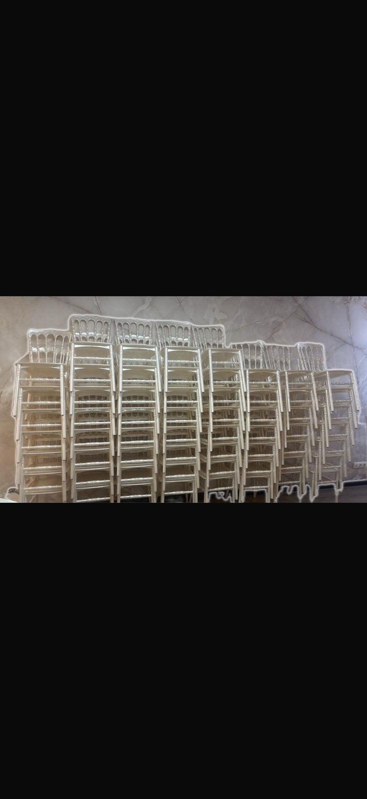 60 witte Chiavari stoelen + 6 ronde klaptafels, Ophalen, Zo goed als nieuw, Overige