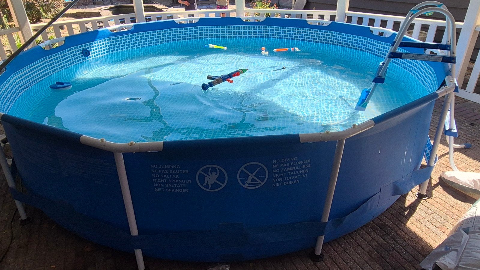 gratis zwembad voor iemand die een kleine lek wil repareren, Ophalen, Minder dan 80 cm, Rond, 300 cm of meer