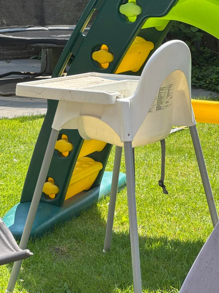 IKEA kinderstoel met plateau, Ophalen, Zo goed als nieuw