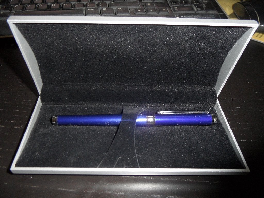 In nieuwstaat: giftbox met prachtige blauwe vulpen, Overige merken, Ophalen of Verzenden, Vulpen, Met reclame