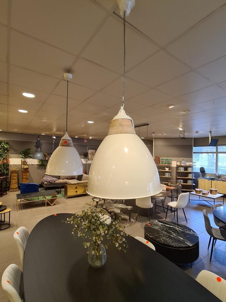 Nieuwe industriële hanglamp wit/zilver kleur met hout €50p/s, Ophalen, Industrieel landelijk barok brocante koloniaal boheems vintage