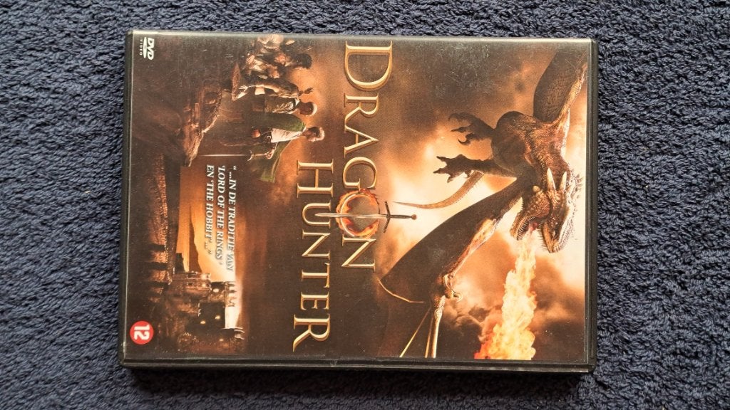 Dragon Hunter, Vanaf 16 jaar, Ophalen of Verzenden, Zo goed als nieuw