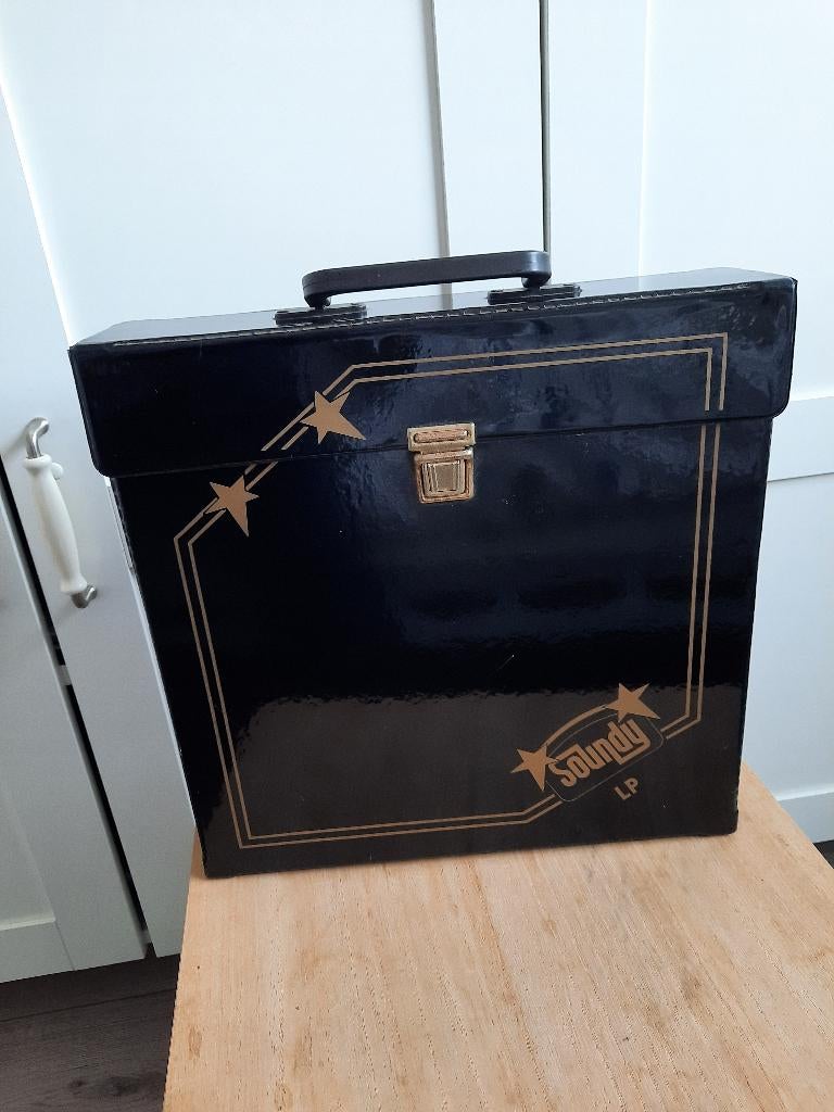 Leuke platenkoffer  Retro kleur zwart., Ophalen of Verzenden, Overige typen