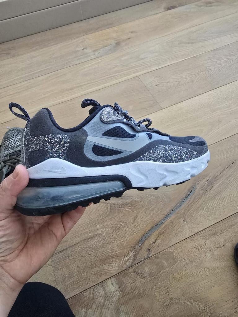 Nike Air Max 270 React sneakers maat 36.5, Kleding | Dames, Schoenen, Nike, Ophalen of Verzenden, Sneakers of Gympen, Grijs