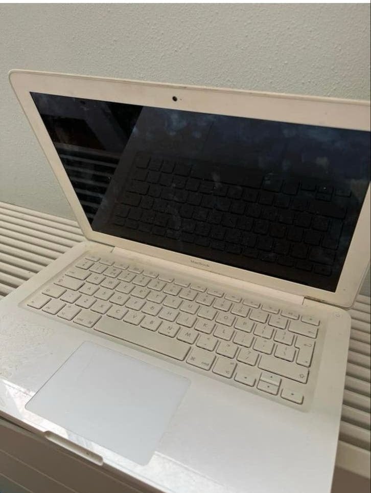 Voor onderdelen: MacBook Wit (2009), Computers en Software, Qwerty, 13 inch, Ophalen of Verzenden, Niet werkend