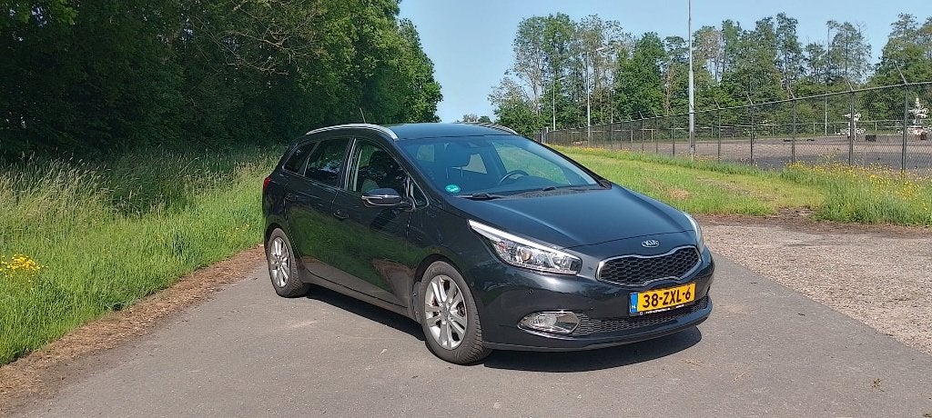 Kia Ceed SW 1.6 GDI Trekhaak | Navi | Camera | Plus Pack, Auto's, Voorwielaandrijving, 1591 cc, 4 cilinders, Parkeersensor