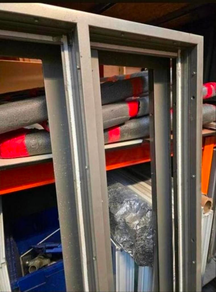 3x Gevel kozijnen met dubbele glas, Doe-het-zelf en Verbouw, Ophalen of Verzenden, Hout, Deurkozijn