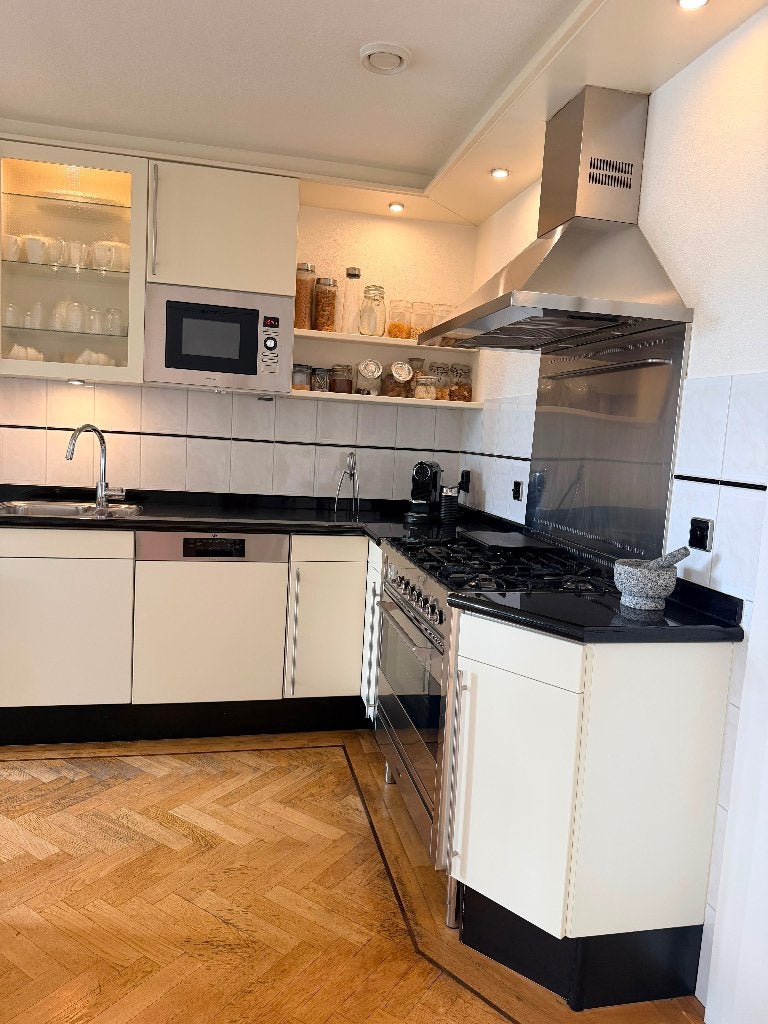 Complete hoekkeuken inclusief apparatuur – zelf demonteren, Huis en Inrichting, Keuken | Complete keukens, Ophalen, Hoekkeuken
