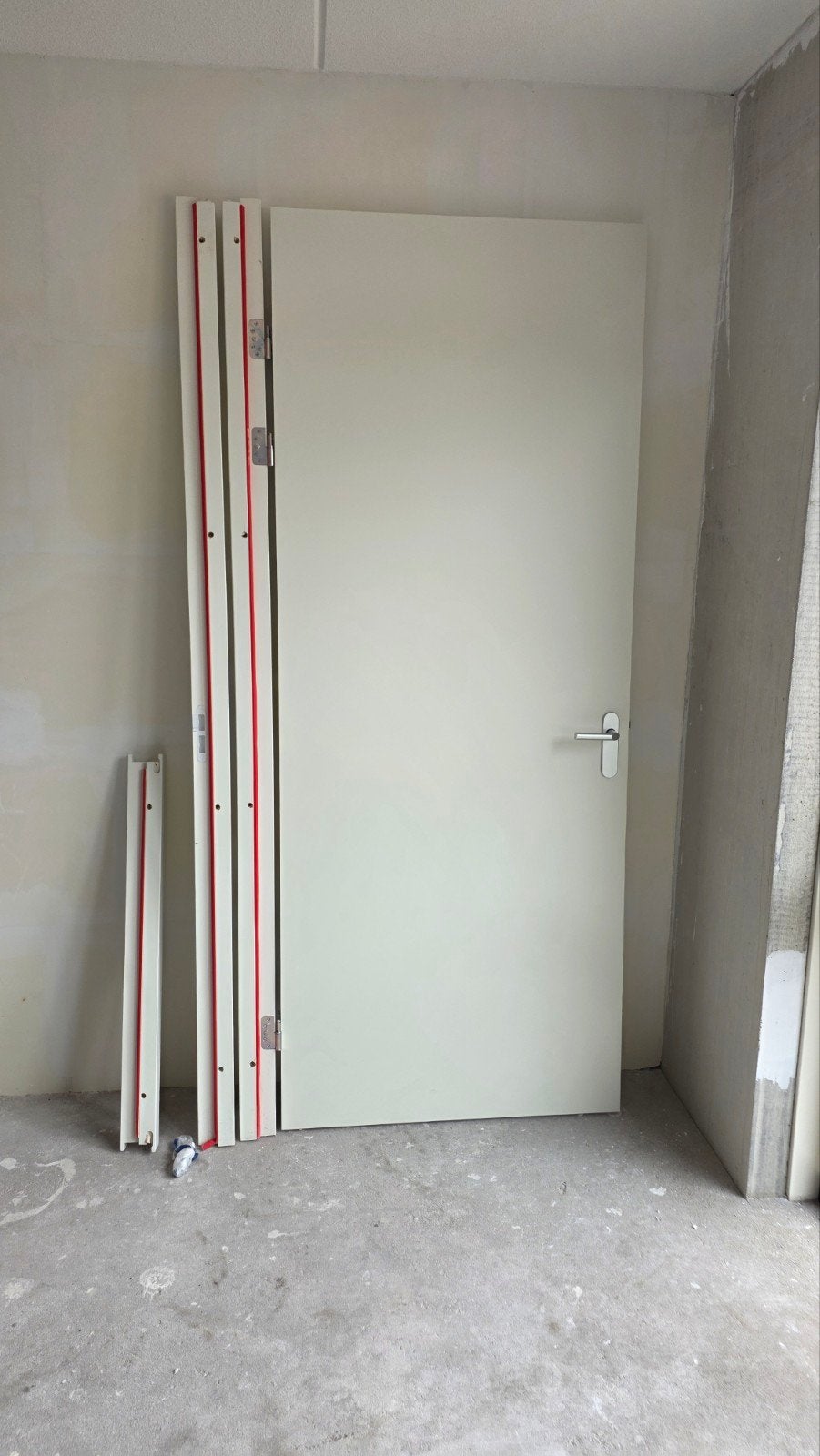 Svedex stompe deur met houten kozijn en beslag. Nieuw, 80 tot 100 cm, 215 cm of meer, Binnendeur, Ophalen of Verzenden