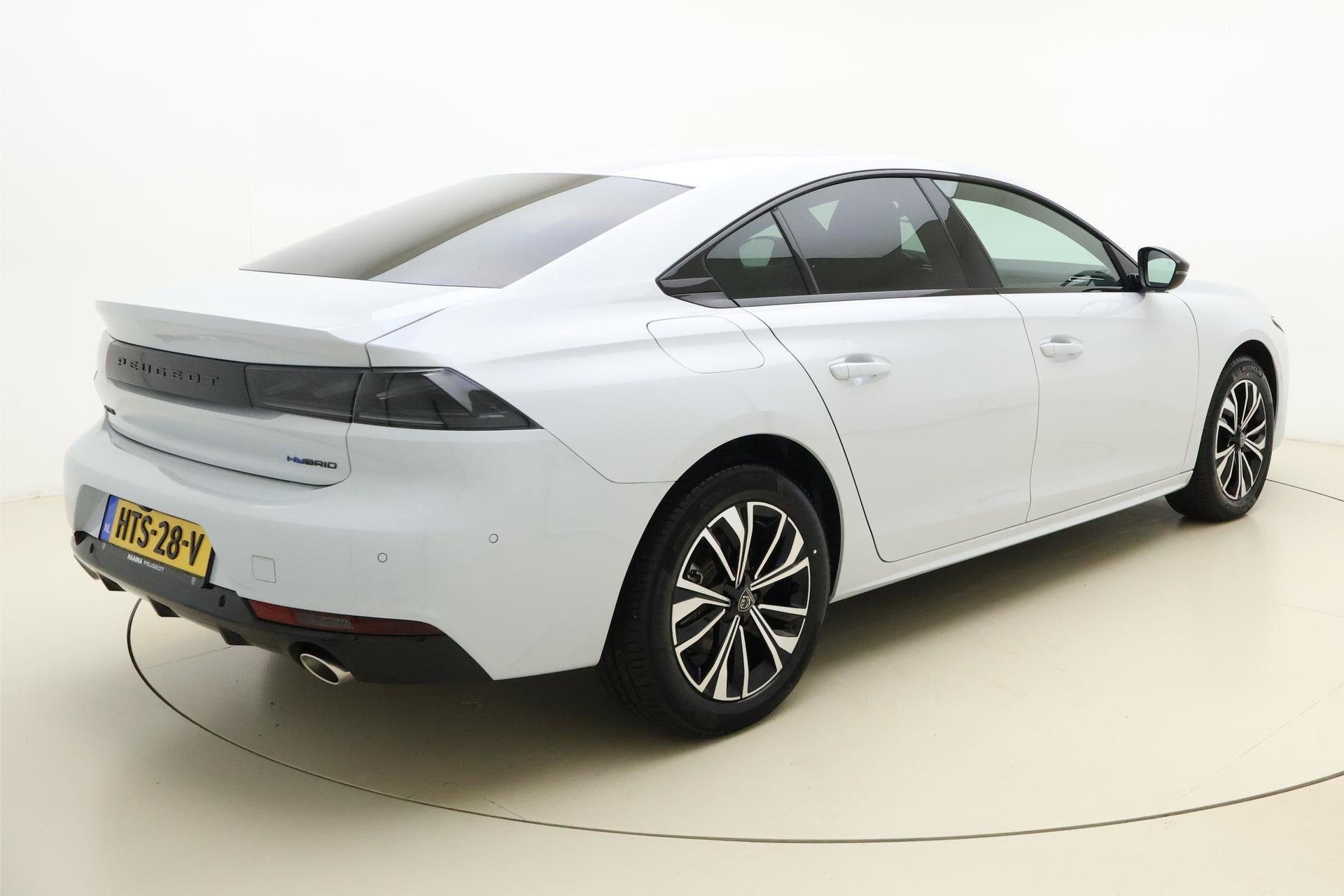 Peugeot 508 1.6 HYbrid 180 e-EAT8 Allure Avantage | NIEUW |, 77 km/l, 4 cilinders, 179 pk, Wit