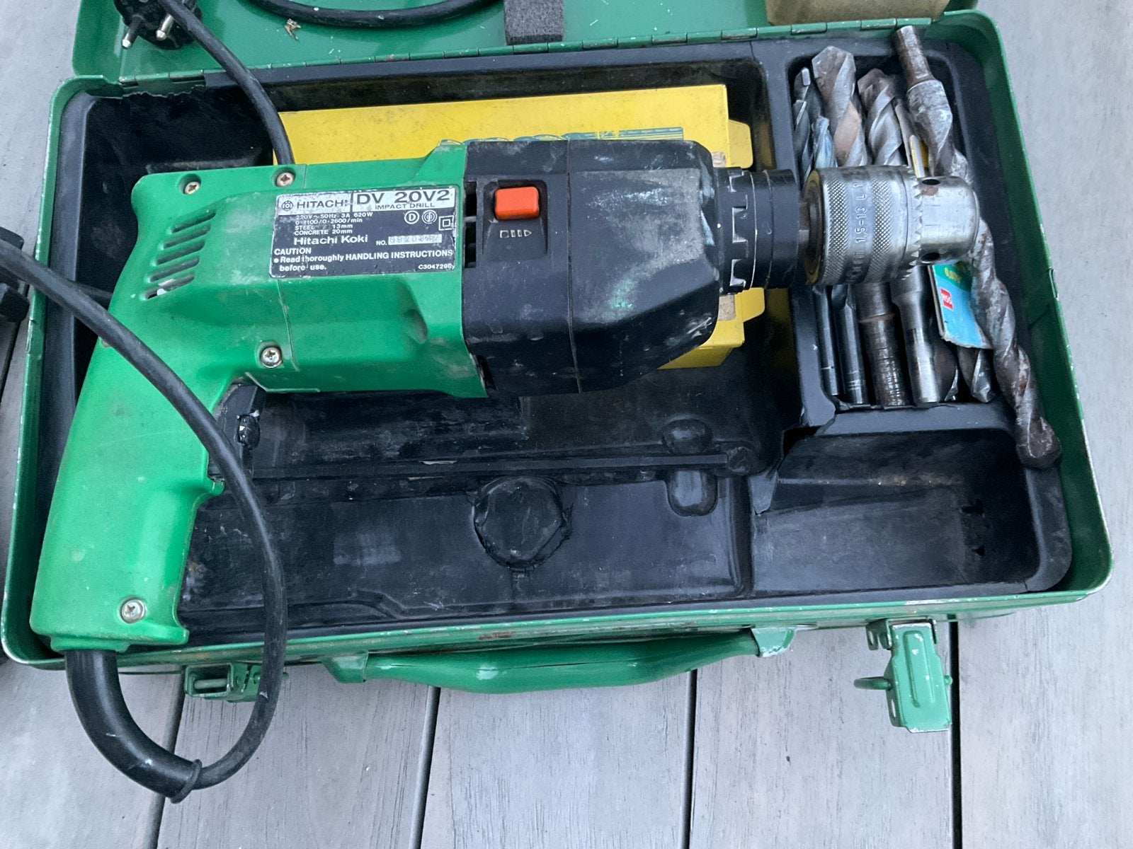 Hitachi DV 20V2 Boormachine met Klopfunctie en Borenset, Klopboormechanisme, Ophalen, Boormachine, Gebruikt